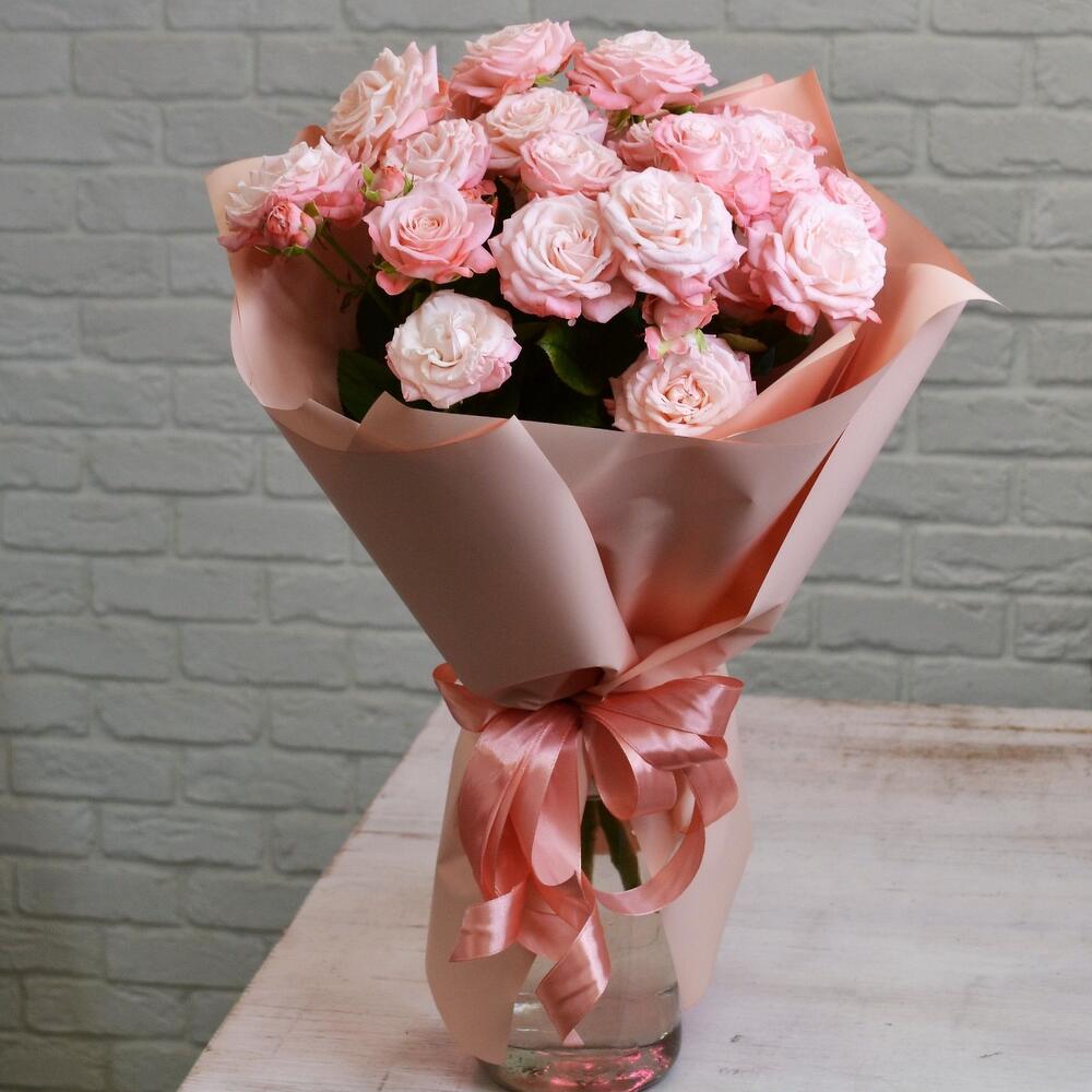 Букет из кустовых роз