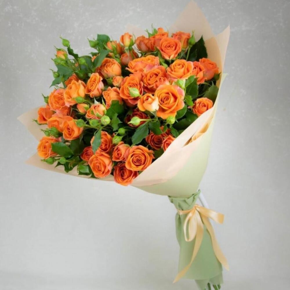 Букет из кустовых роз