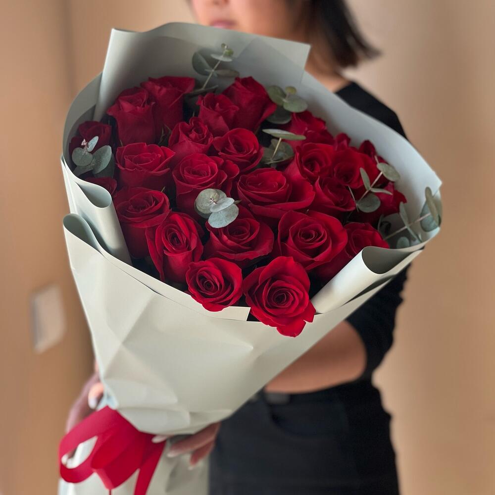 Букет из свежих голландских роз